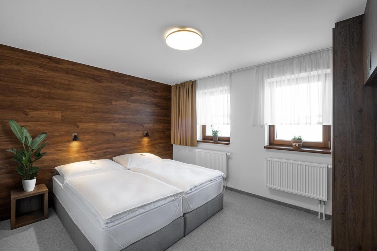 Keilberg Resort Loučná pod Klínovcem Екстериор снимка